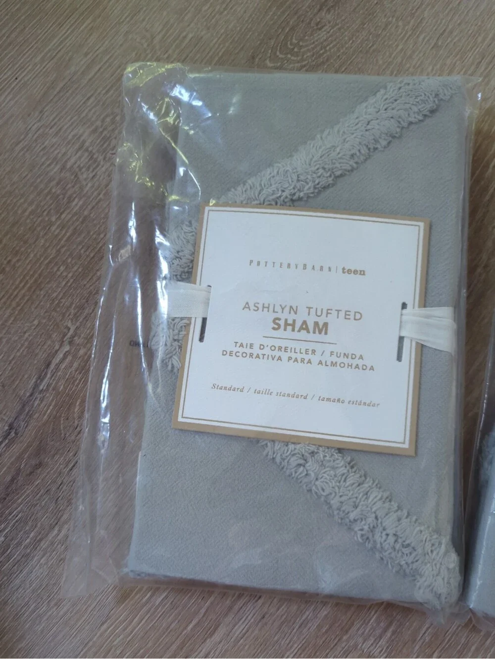 Pottery Barn Teen Ashlyn Tufted 2 STANDARD Sham Tassels Light Gray NEW